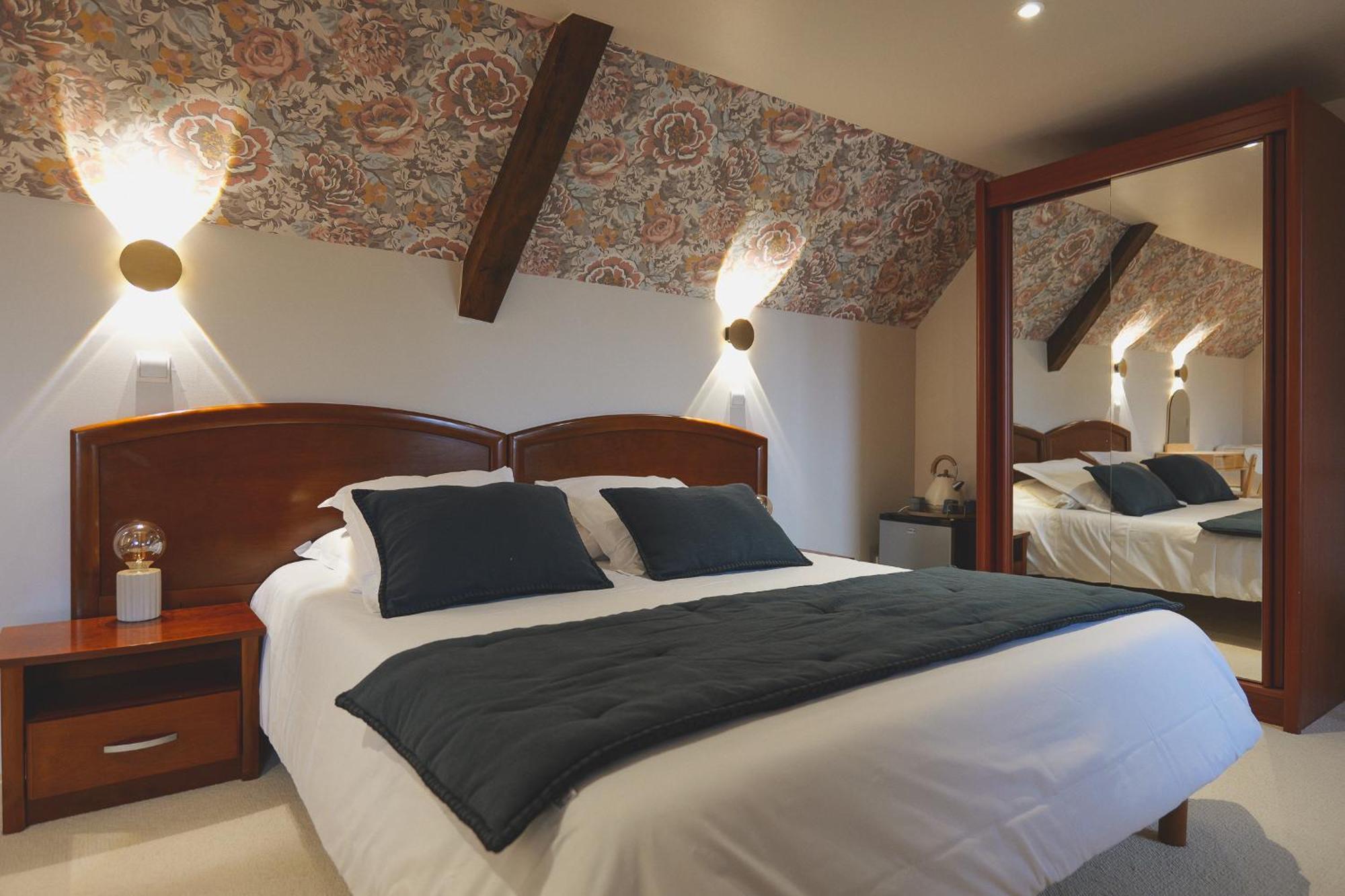 Auberge Du Cheval Blanc - Teritoria Selles-Saint-Denis المظهر الخارجي الصورة