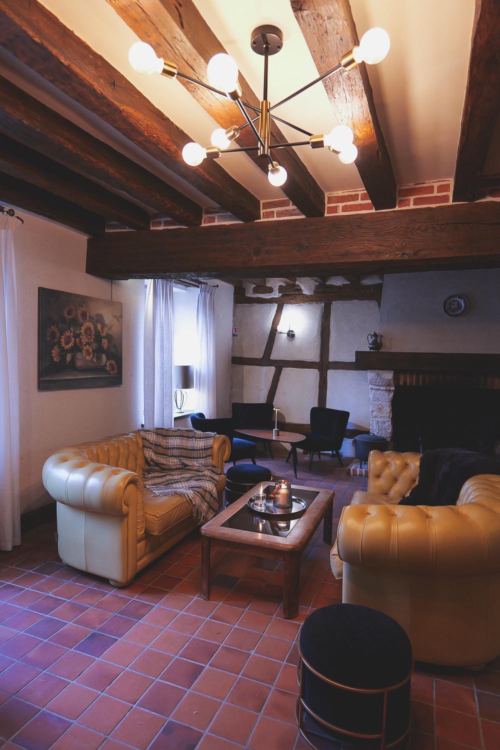 Auberge Du Cheval Blanc - Teritoria Selles-Saint-Denis المظهر الخارجي الصورة
