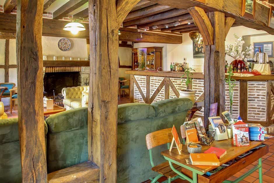 Auberge Du Cheval Blanc - Teritoria Selles-Saint-Denis المطعم الصورة